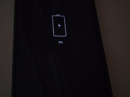 红米电量耗尽后无法充电开机游戏截图